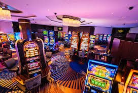 Jilivoe Online Poker နှင့် Blackjack — Myanmar ကစားသမားများ Live Table ဝင်ကစားနေသောမြင်ကွင်း